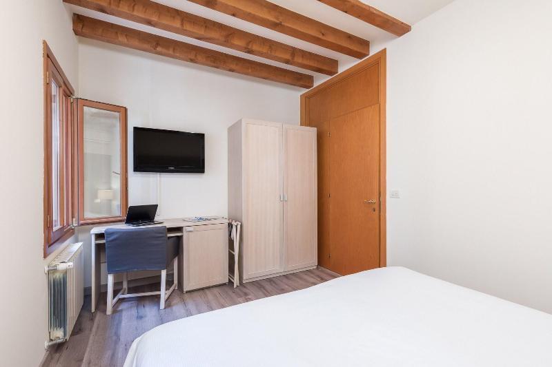 B And B Casanova Ai Tolentini Venise Extérieur photo