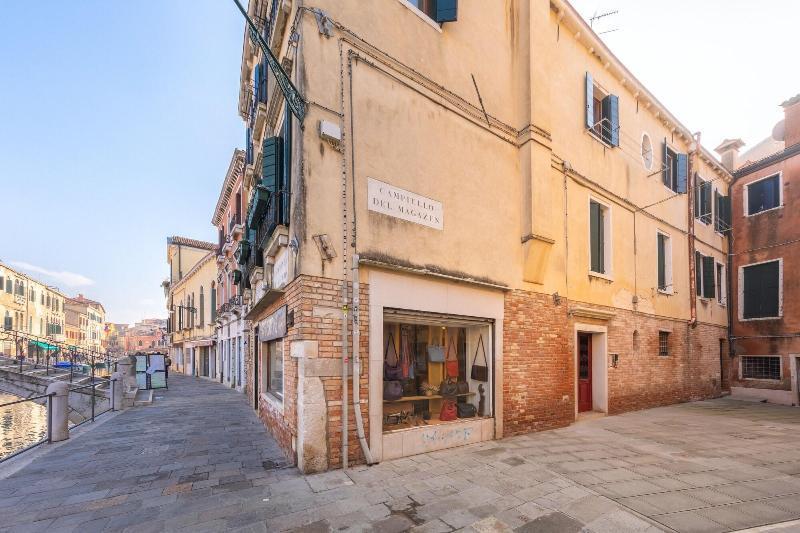 B And B Casanova Ai Tolentini Venise Extérieur photo