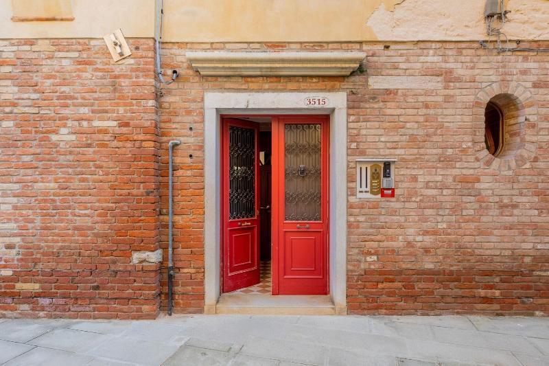 B And B Casanova Ai Tolentini Venise Extérieur photo